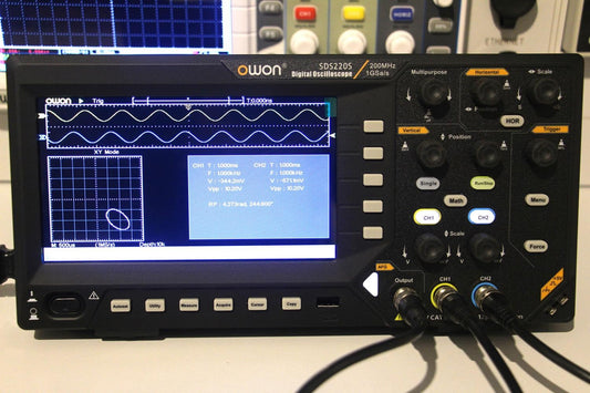 Owon SDS220S 200 MHz Oscilloscope + 25 MHz Function Generator