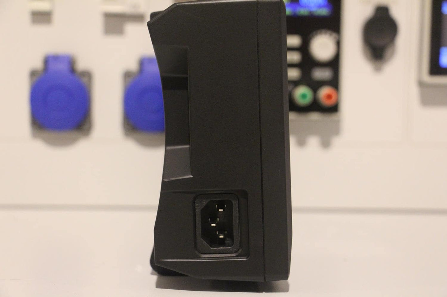 Owon SDS220S 200 MHz Oscilloscope + 25 MHz Function Generator