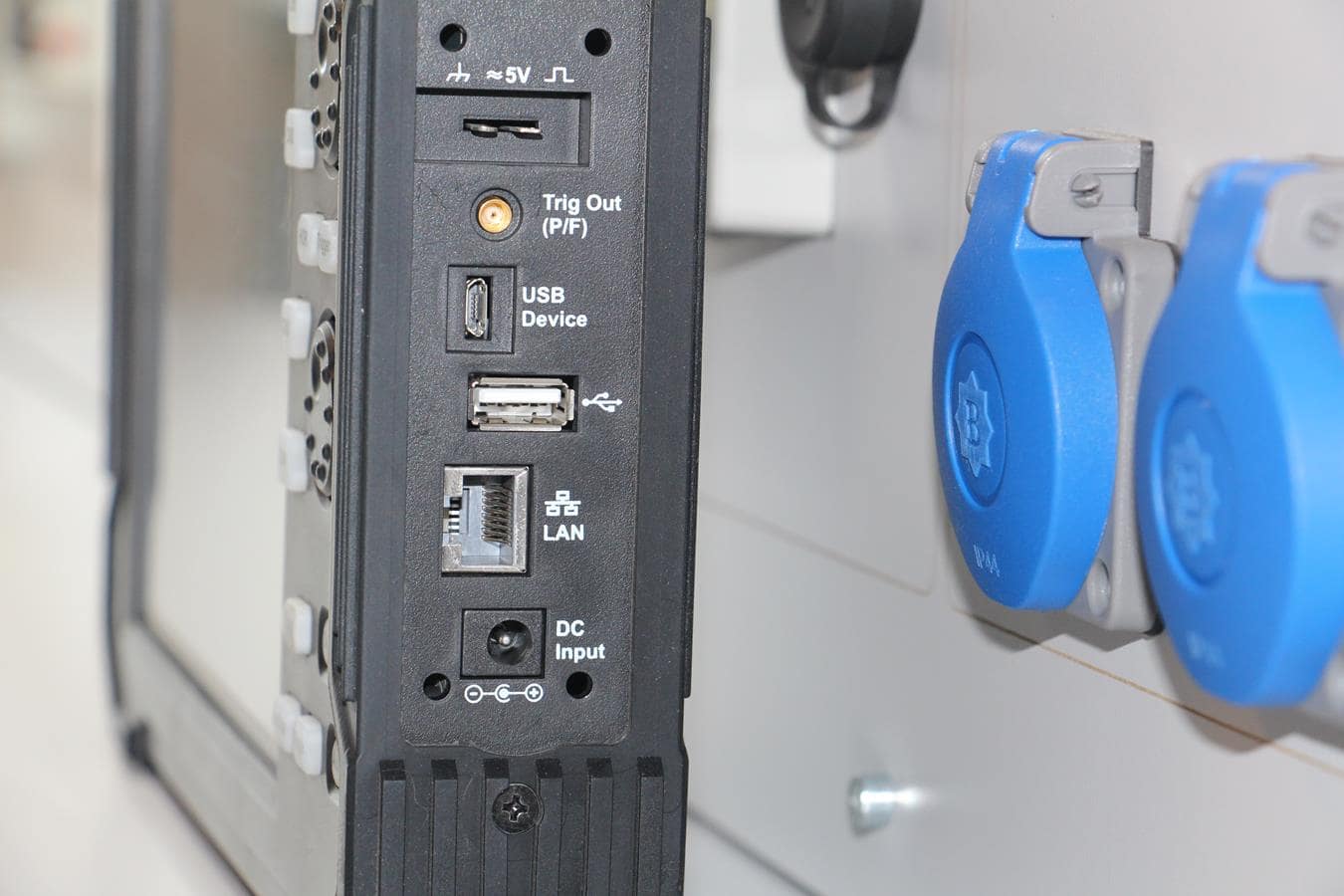 Owon TAO3072 Tablet Oscilloscope + Multimeter 70 MHz