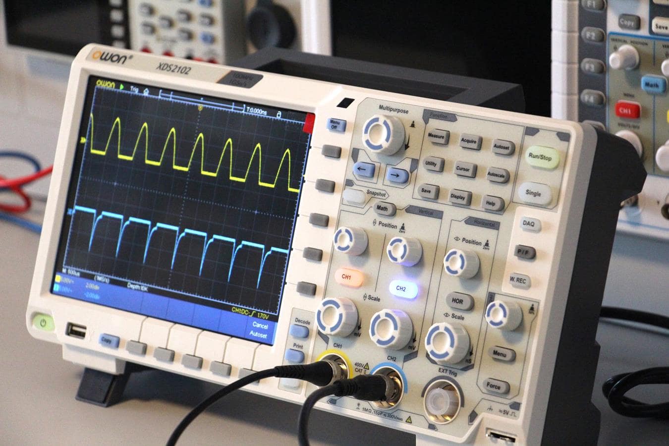 OWON XDS2102 Digital Oscilloscope – 100 MHz, 2 Channel, 8” Touch Display, Protocol Decode