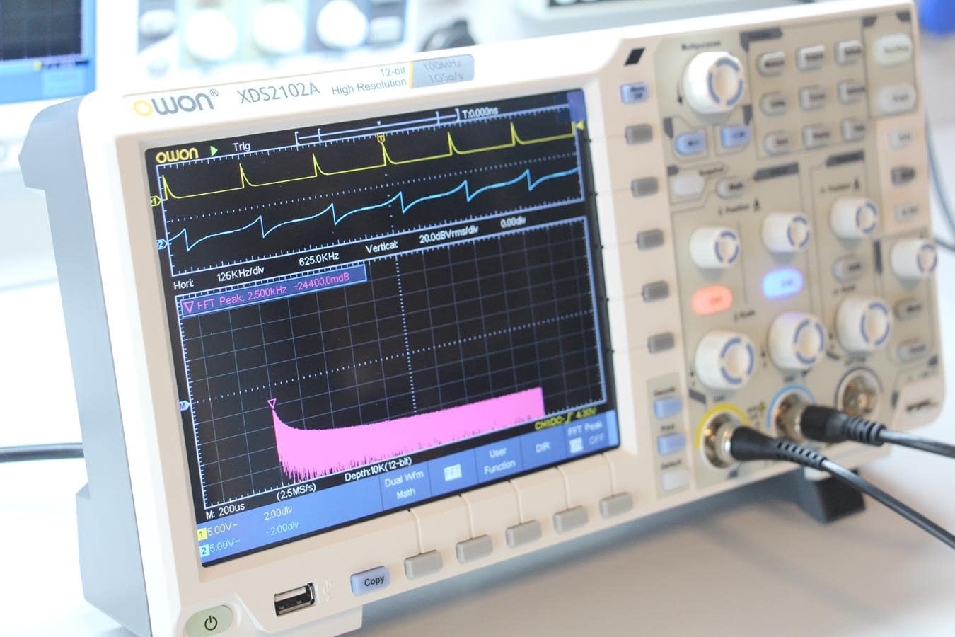 Owon XDS2102A Digital Oscilloscope – 100 MHz, 8” Display, 12-bit