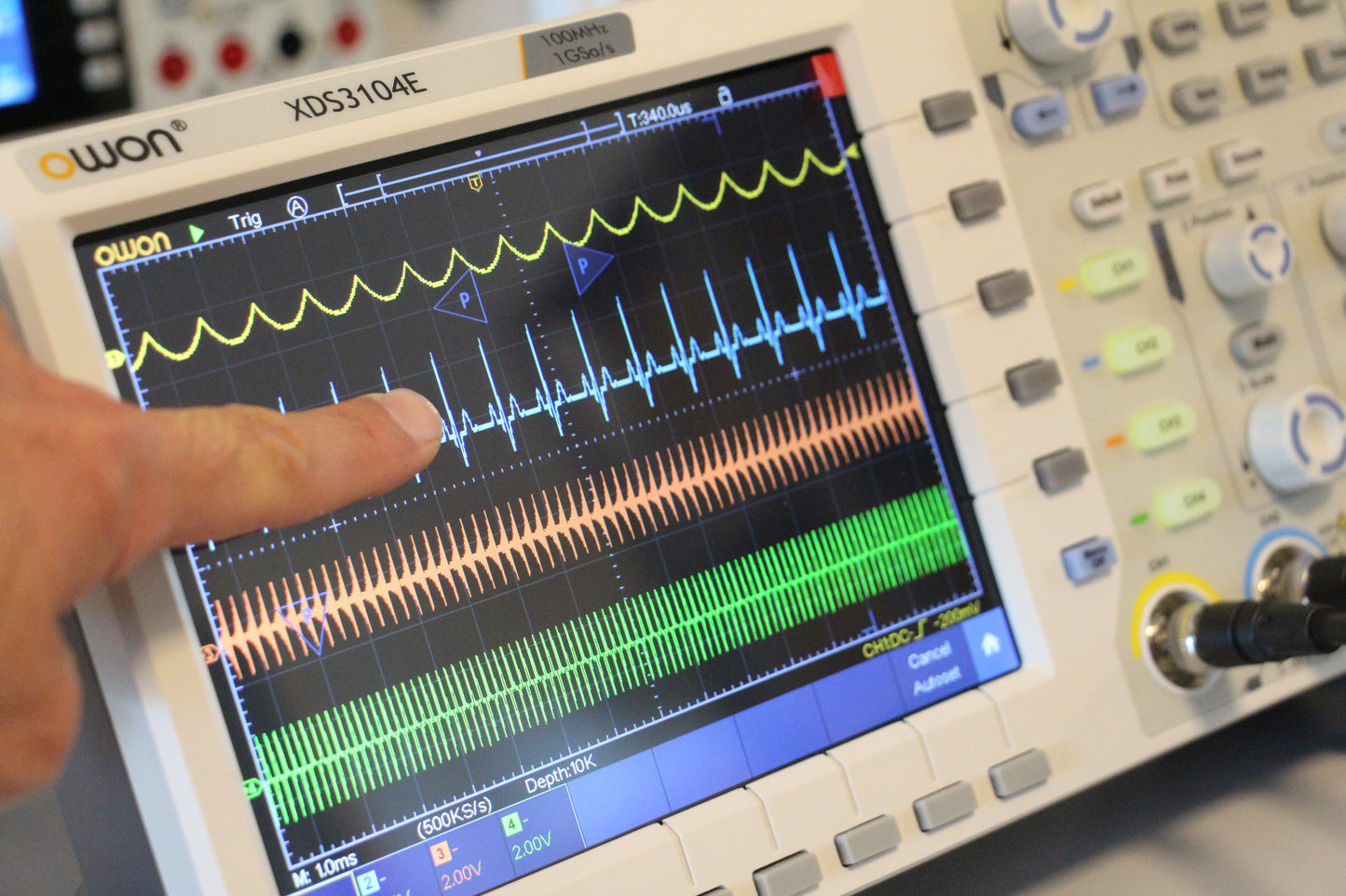 Owon XDS3104E Digital Oscilloscope – 100 MHz, 4 Channel, 8” Touch Display, Protocol Decode