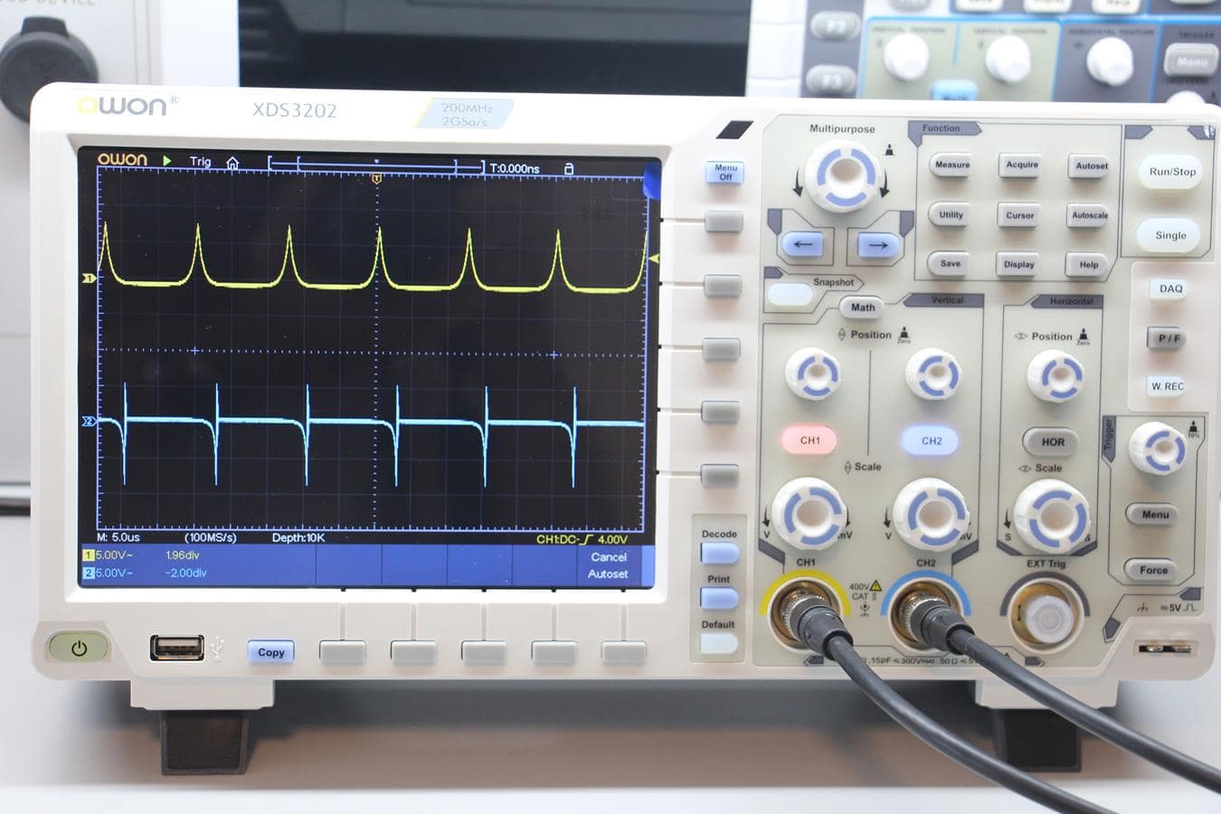 OWON XDS3202 Digital Oscilloscope – 200 MHz, 2 Channel, 8” Touch Display, 2 GS/s